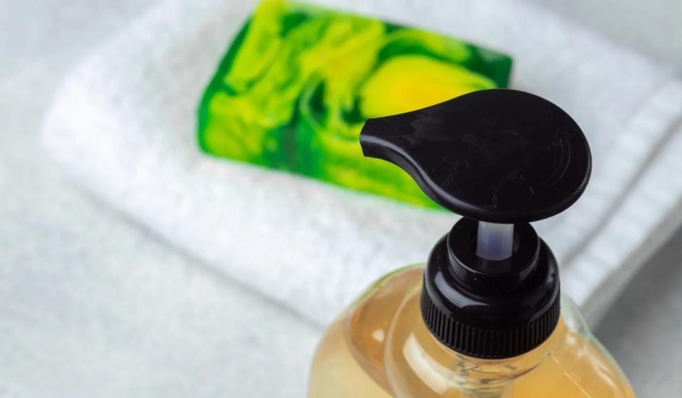 Bar-Soaps-vs.-Body-Wash-Which-is-Better-2038x1146